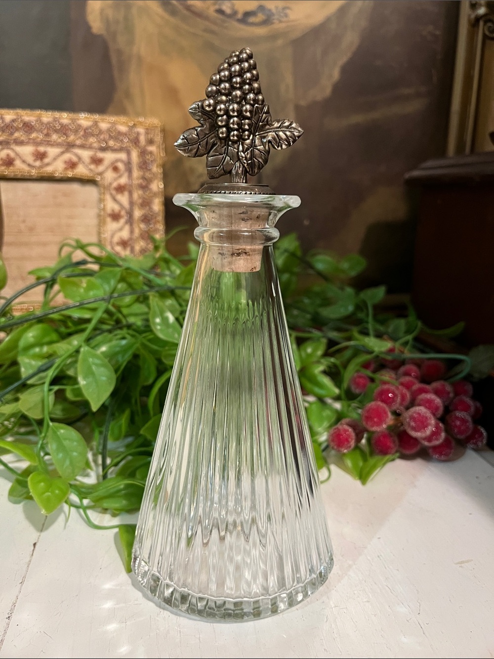 NWOT CRYSTAL SILVER Grapes Decanter - Oil or Vinegar - Stunning